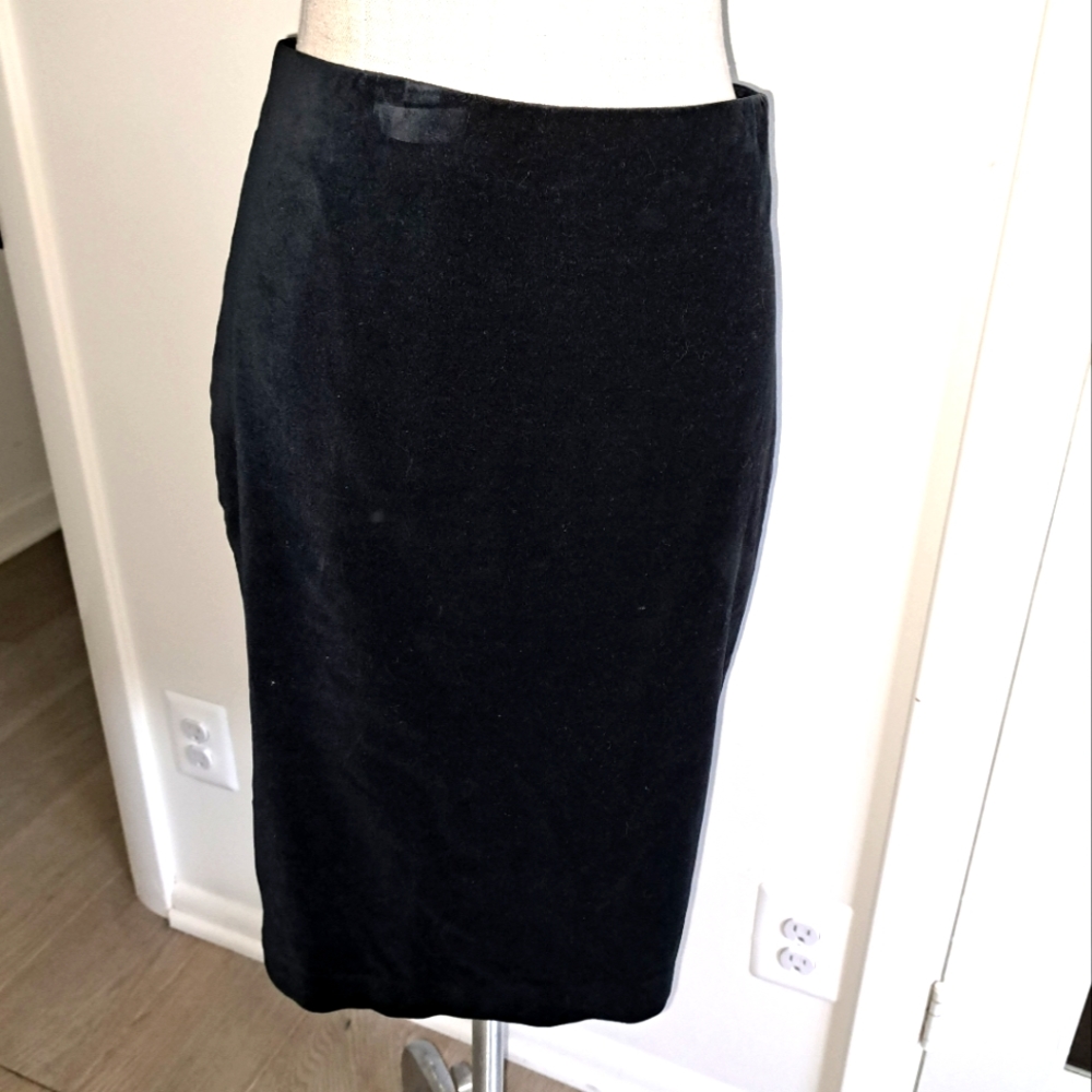Ann Taylor Black velour skirt